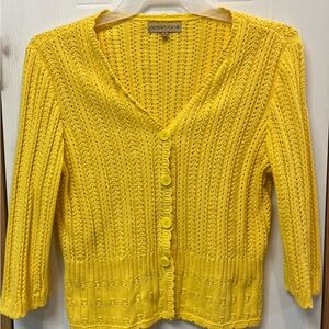 Yellow top sweater